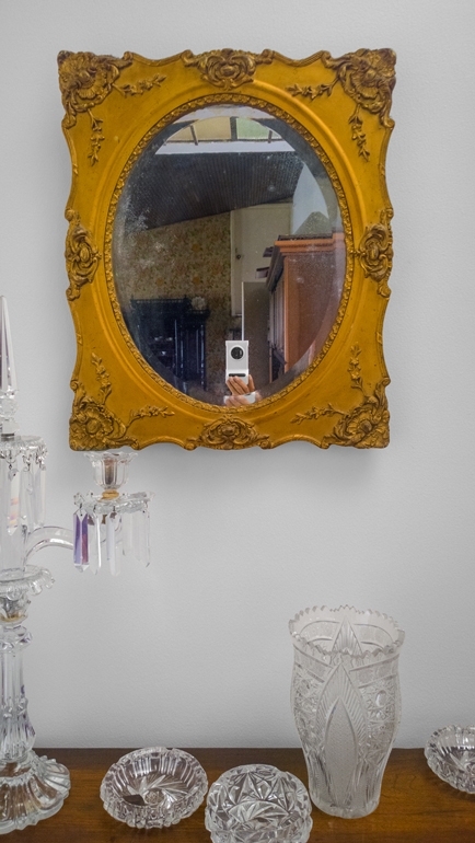 https://www.santiagoforero.com/files/gimgs/th-10_santiago-forero-selfies-in-restrooms-010.jpg
