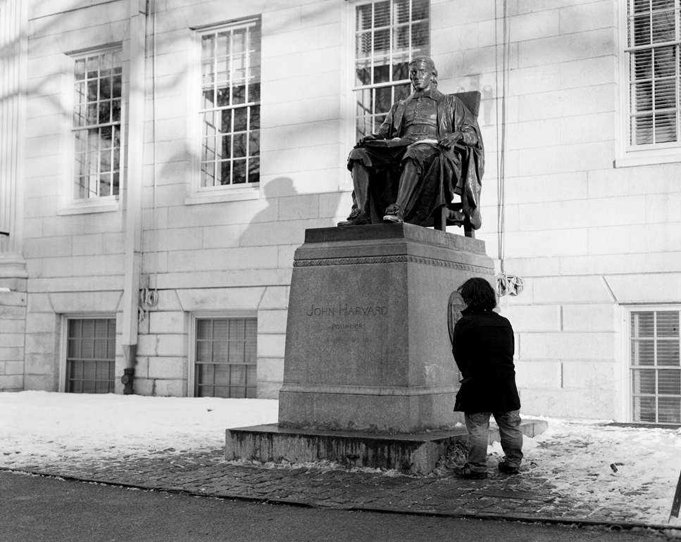 https://www.santiagoforero.com/files/gimgs/th-31_santiago-forero-john-harvard.jpg