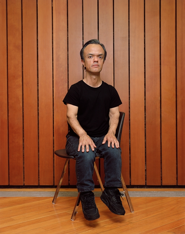 https://www.santiagoforero.com/files/gimgs/th-6_santiago-forero-self-portrait-chair-02.jpg