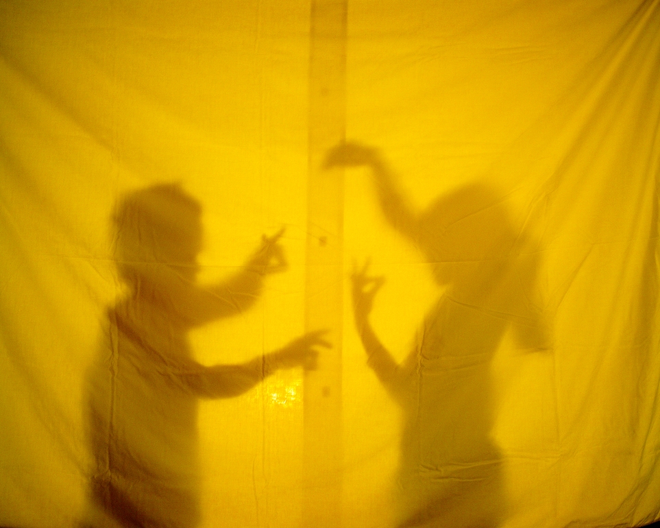 https://www.santiagoforero.com/files/gimgs/th-9_santiago-forero-story-about-friends-shadow-puppets.jpg